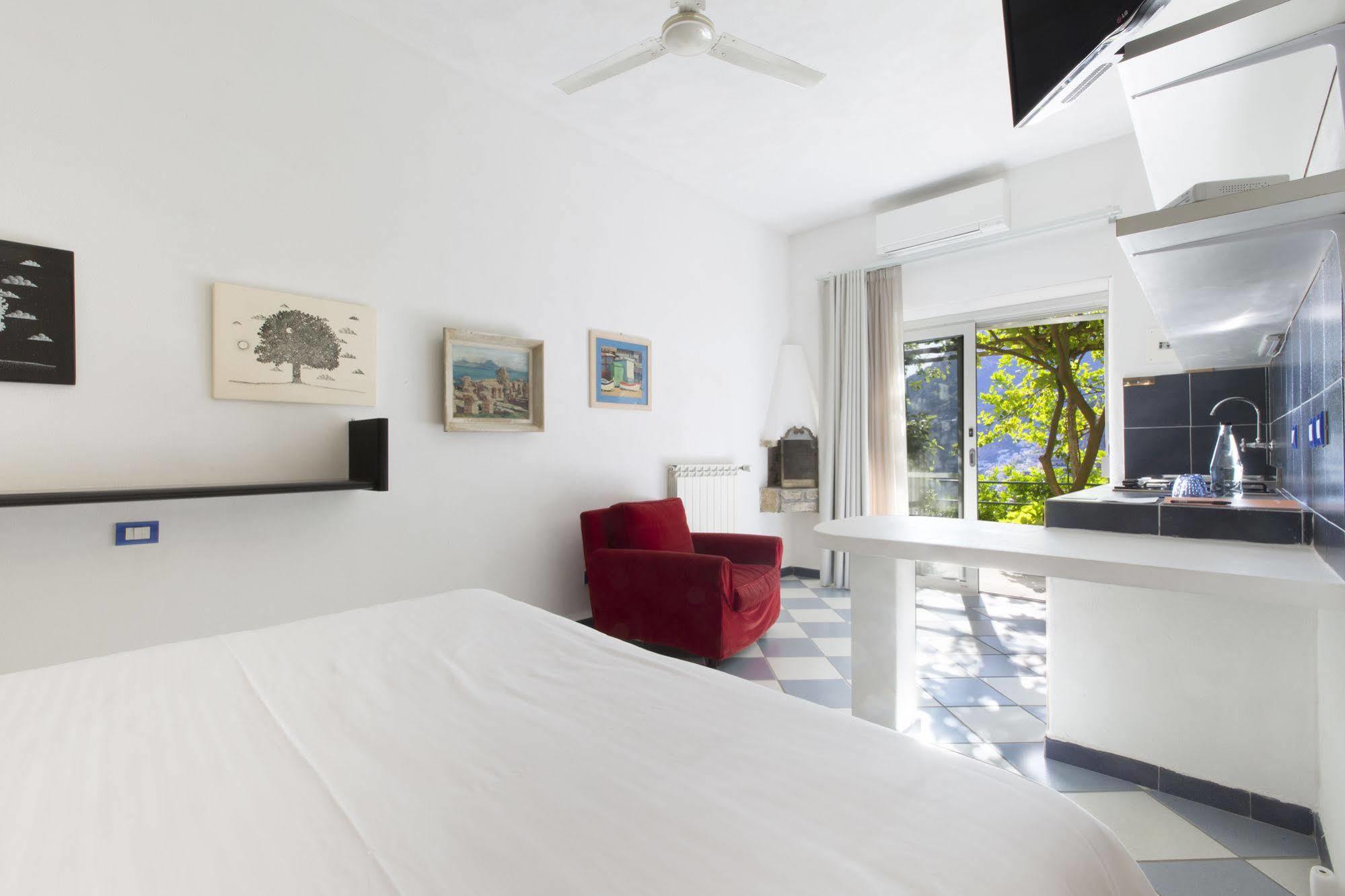 I Giardini Dei Sensi Aparthotel Positano Eksteriør bilde