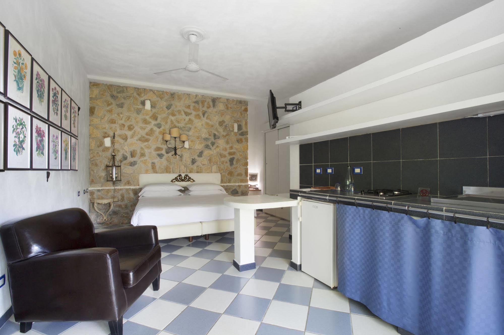 I Giardini Dei Sensi Aparthotel Positano Eksteriør bilde